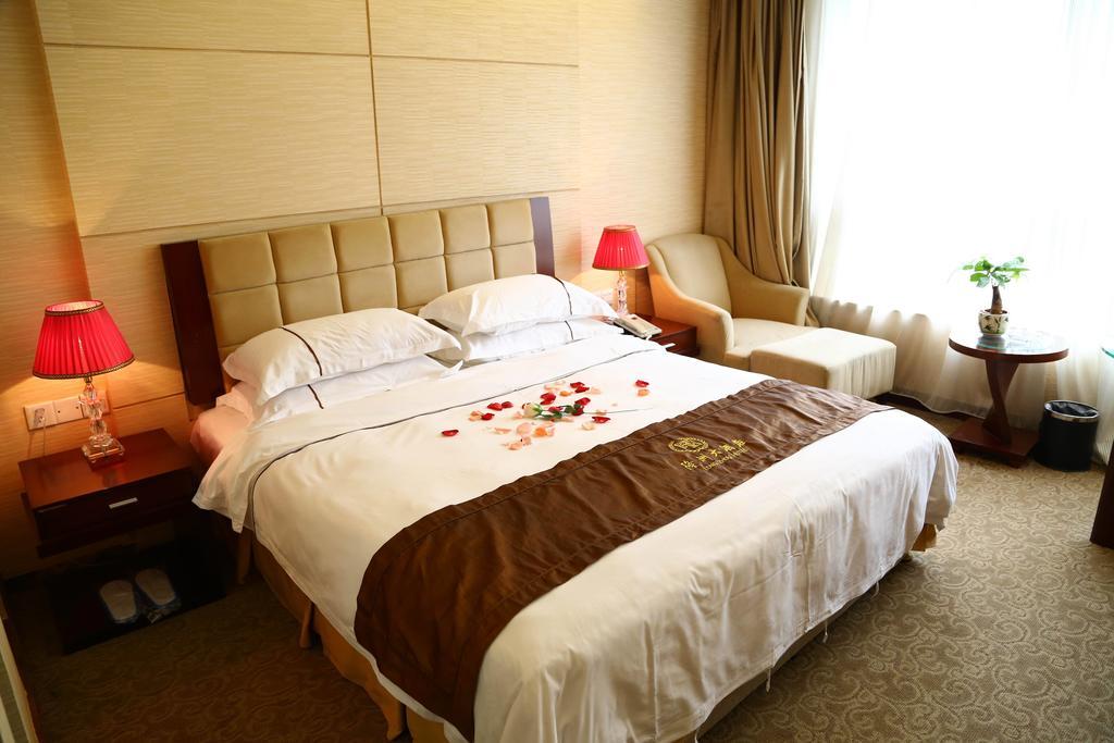 Long Zhou Grand Hotel Guangzhou Ruang foto