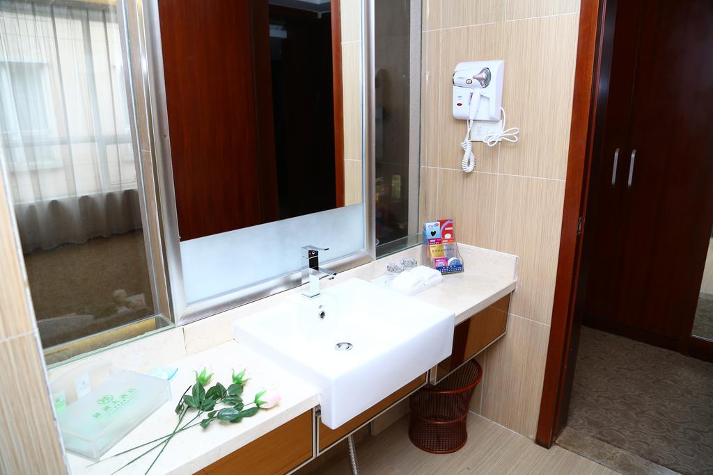 Long Zhou Grand Hotel Guangzhou Ruang foto