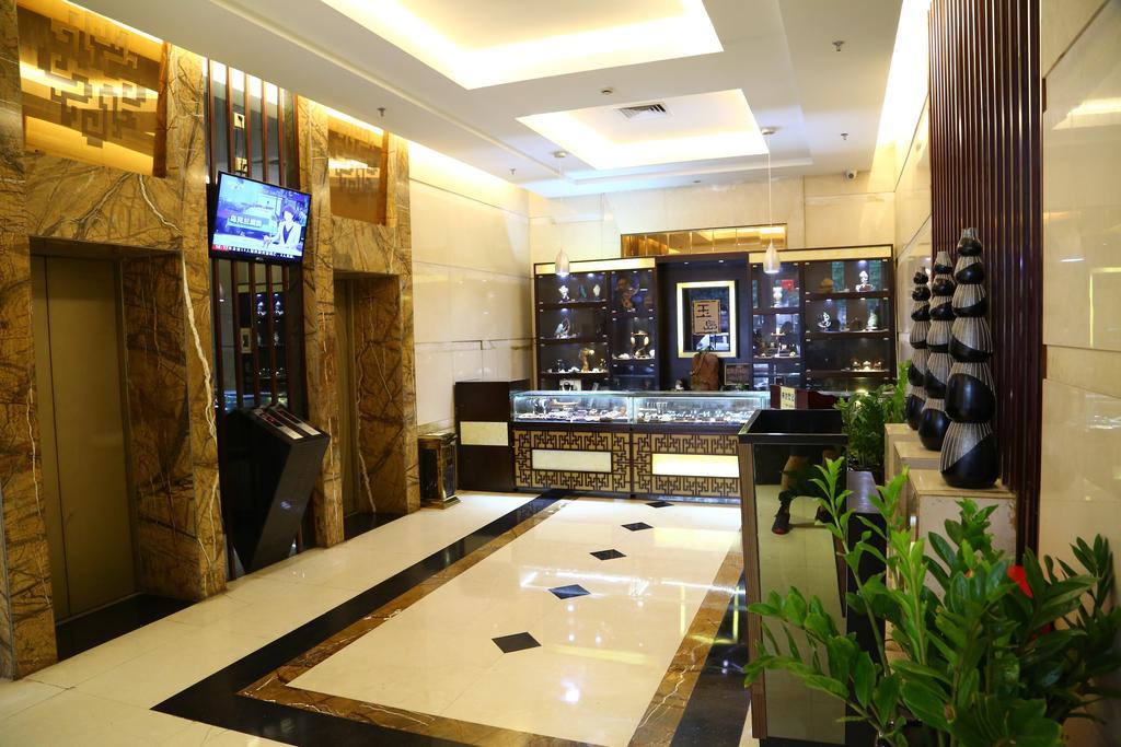 Long Zhou Grand Hotel Guangzhou Bagian luar foto